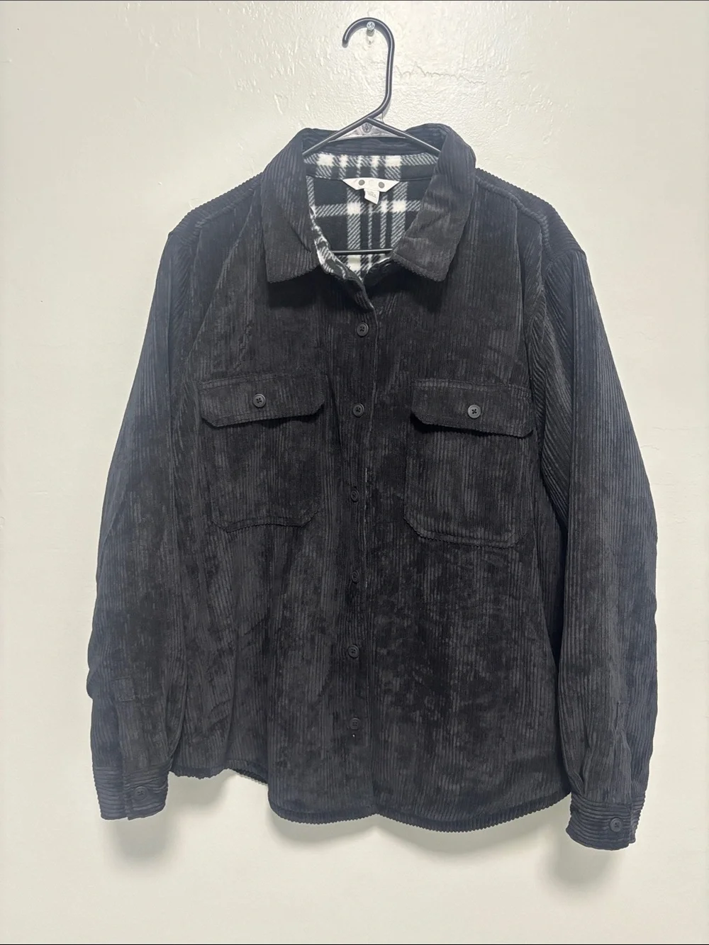 NEW - Men's Black Corduroy Button-Up Jacket with Plaid Lining